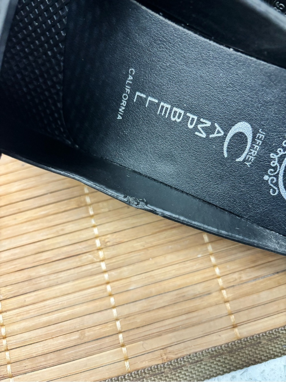 Jeffrey Campbell Havana Last fling black rubber jelly slides - Picture 8 of 8